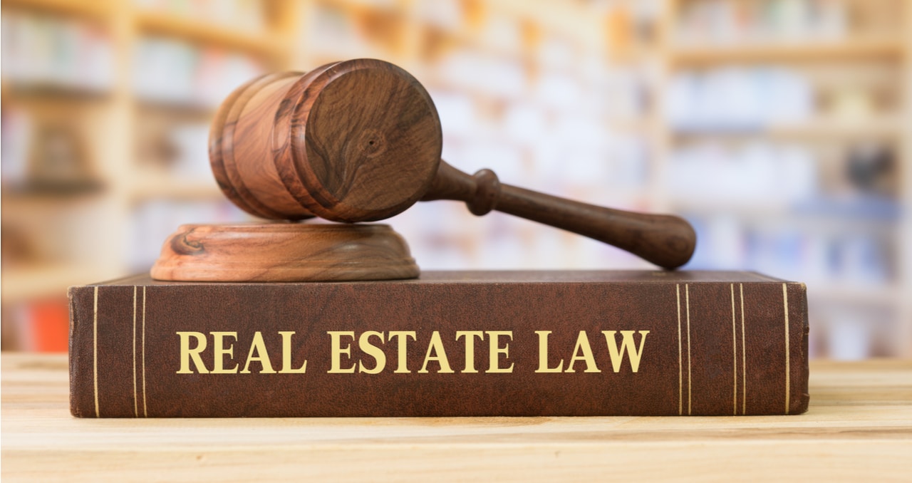 Do I need a real estate attorney to sell my house? Agent vs. Lawyer  Explained.